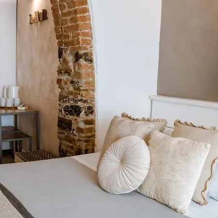 Le 5 Terre Guest house 2*