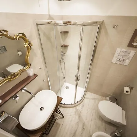 Le 5 Terre Πανσιόν