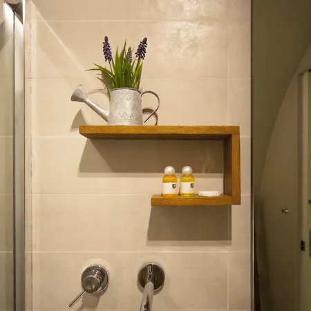 Le 5 Terre Πανσιόν 4*