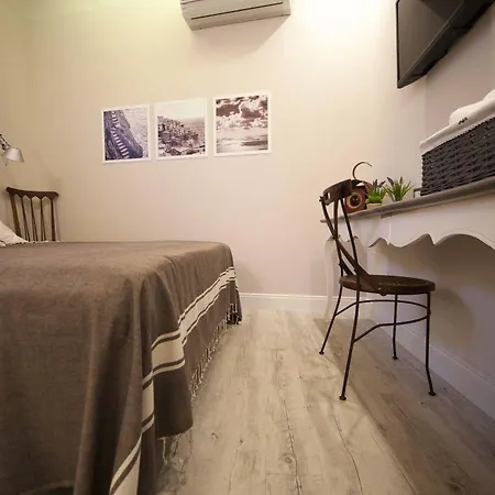 Le 5 Terre Guest house 2*